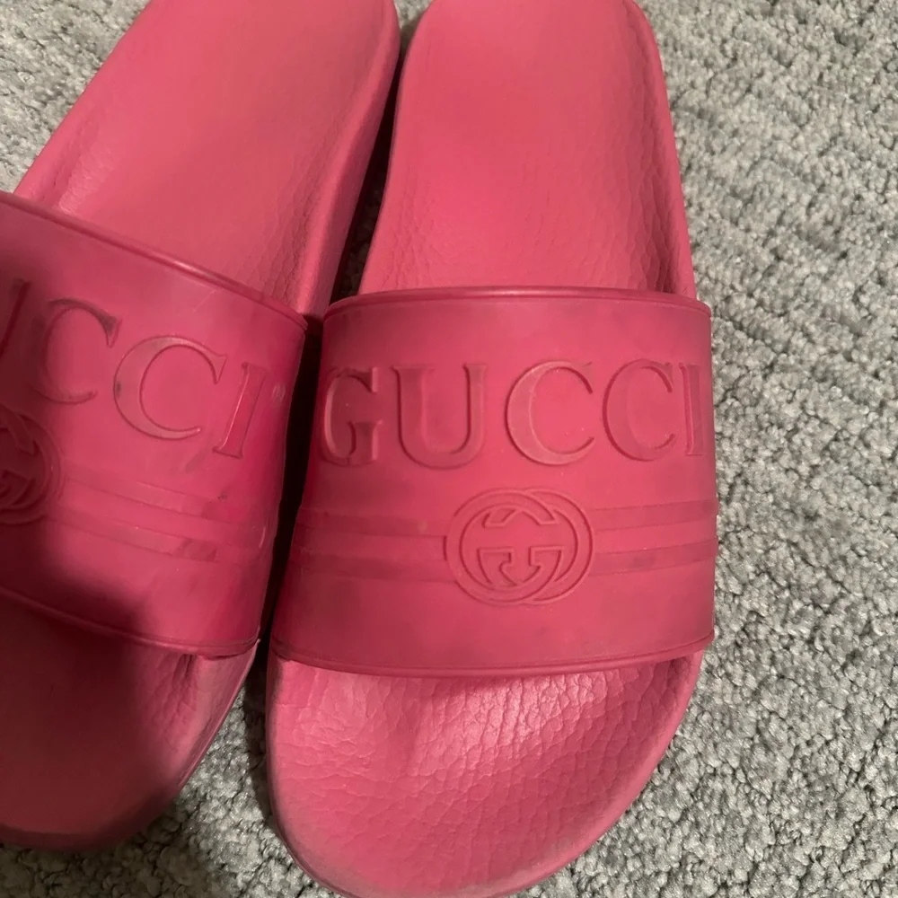 Gucci Pink Slide Sandals - Picture 4 of 15